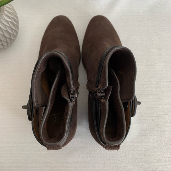 Coach Patricia Chocolate Brown Suede Leather Turn Lock Strap Women's 6(B) - Picture 9 of 14